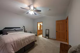501 Mercedes Dr, Marshall, MN 56258 - Photo 8