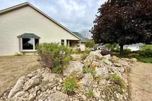 2520 Sunny Meadow Ln, Red Wing, MN 55066 - Photo 6