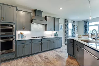1639 Oak Creek Pass, Chaska, MN 55318 - Photo 2