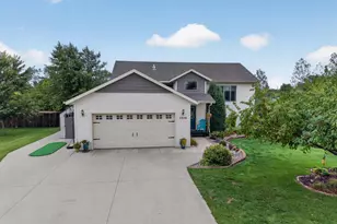 1214 6th Ave NW, Perham, MN 56573 - Photo 4