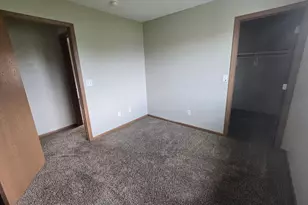 2227 Castlewood Dr, Worthington, MN 56187 - Photo 12