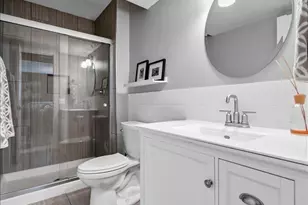 15402 Sussex Dr, Minnetonka, MN 55345 - Photo 24