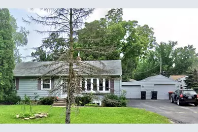 150 Roselawn Avenue E, Maplewood, MN 55117 - Photo 2