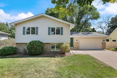 11377 Lily Street NW, Coon Rapids, MN 55433 - Photo 4