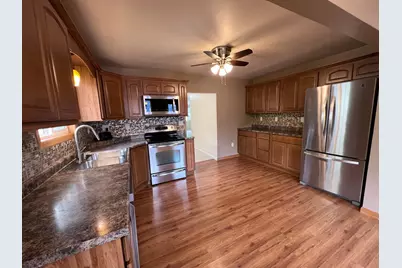 719 Garfield St, Eveleth, MN 55734 - Photo 10