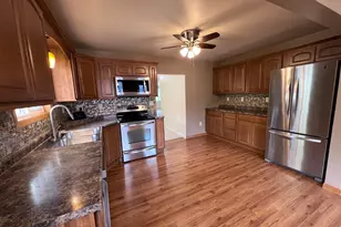 719 Garfield St, Eveleth, MN 55734 - Photo 10