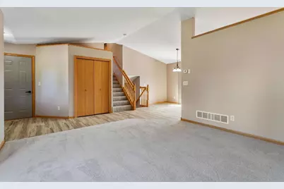 805 Pond View Court, Braham, MN 55006 - Photo 10
