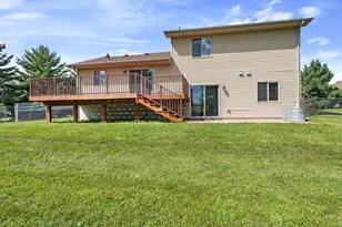 805 Pond View Ct, Braham, MN 55006 - Photo 2