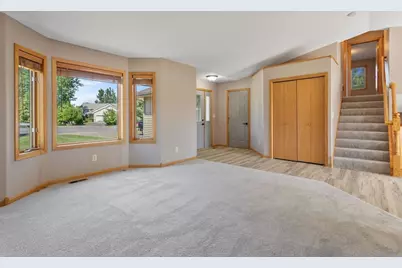 805 Pond View Court, Braham, MN 55006 - Photo 8