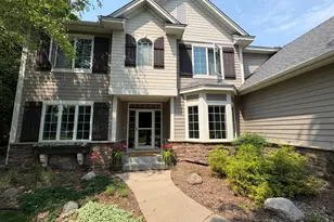 6560 Shadow Ln, Chanhassen, MN 55317 - Photo 2