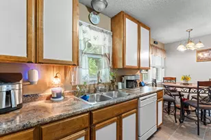 1523 Old Hudson Rd, Saint Paul, MN 55106 - Photo 12