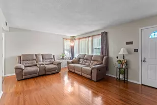 1523 Old Hudson Rd, Saint Paul, MN 55106 - Photo 6