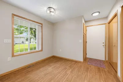 817 Greensview Court NW, Hutchinson, MN 55350 - Photo 6