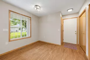 817 Greensview Ct NW, Hutchinson, MN 55350 - Photo 6
