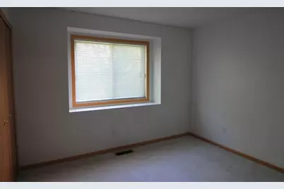 8433 Annapolis Way, Eden Prairie, MN 55344 - Photo 10