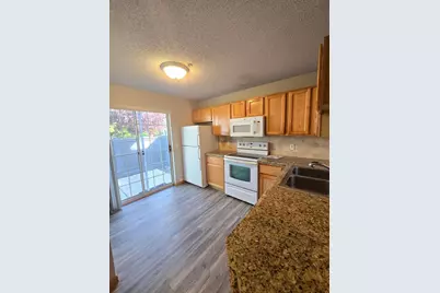 8433 Annapolis Way, Eden Prairie, MN 55344 - Photo 4