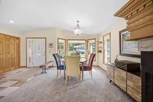 7806 Gloria Cir, Mounds View, MN 55112 - Photo 4