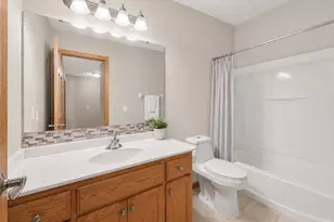 11631 Prospect Curve, Woodbury, MN 55129 - Photo 14