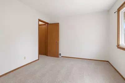 1561 Clarence Street, Saint Paul, MN 55106 - Photo 10