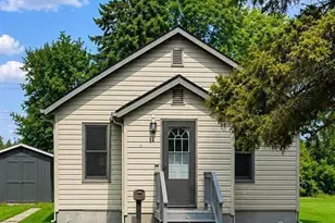 14 E 5th Ave N, Aurora, MN 55705 - Photo 2