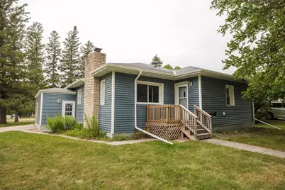 22 S California Avenue, Morris, MN 56267 - Photo 1