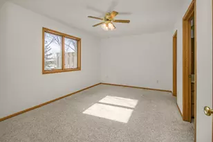 2224 Pinewood Dr, Shakopee, MN 55379 - Photo 16
