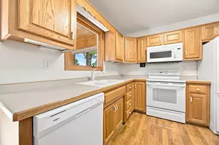 1017 Hartford St, Hawley, MN 56549 - Photo 8