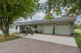 51945 506th St, Courtland, MN 56021 - Photo 2
