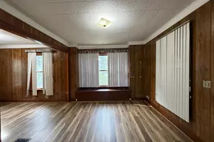 331 SW Park St, Luverne, MN 56156 - Photo 14