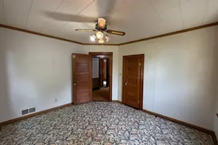 331 SW Park St, Luverne, MN 56156 - Photo 28