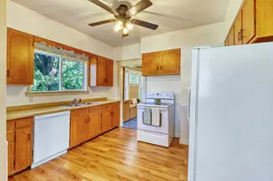 332 Oak St, Detroit Lakes, MN 56501 - Photo 6
