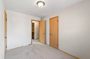 424 4th Ave NE, Osseo, MN 55369 - Photo 12