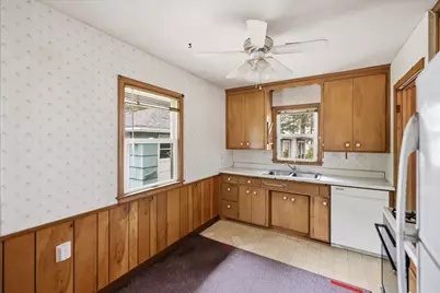 8680 Granada Avenue S, Cottage Grove, MN 55016 - Photo 4
