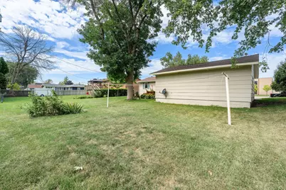 555 15th Street NE, Owatonna, MN 55060 - Photo 24
