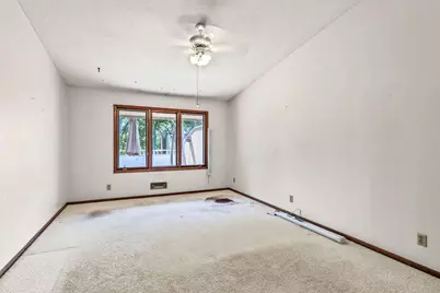 10275 Scarborough Road, Bloomington, MN 55437 - Photo 16