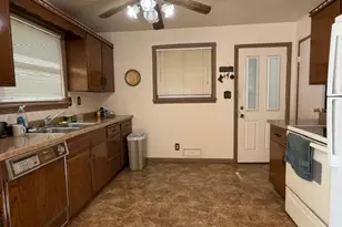 16 Beech Ct, Babbitt, MN 55706 - Photo 2