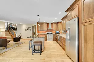 10234 Nottingham Trail, Eden Prairie, MN 55347 - Photo 4