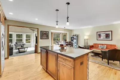 10234 Nottingham Trail, Eden Prairie, MN 55347 - Photo 6