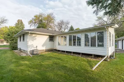 125 N Manitou Drive, Mankato, MN 56001 - Photo 36