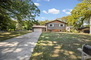 2625 Sean's Way, North Saint Paul, MN 55109 - Photo 32