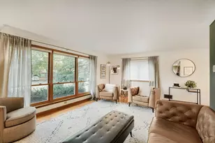 334 Edith Dr, West Saint Paul, MN 55118 - Photo 8