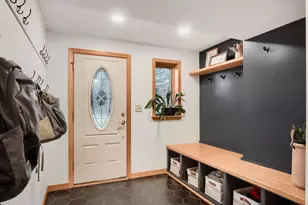 334 Edith Dr, West Saint Paul, MN 55118 - Photo 4