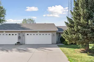 527 4th Circle Dr SE, Lonsdale, MN 55046 - Photo 2
