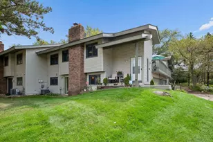 9535 Hartford Cir, Eden Prairie, MN 55347 - Photo 1