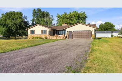 6205 Oakport Street N, Moorhead, MN 56560 - Photo 2