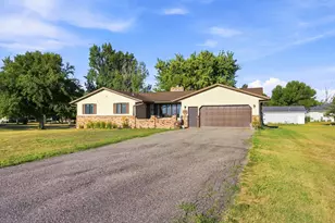 6205 Oakport St N, Moorhead, MN 56560 - Photo 2