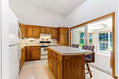 423 Tischler Avenue SE, Faribault, MN 55021 - Photo 4