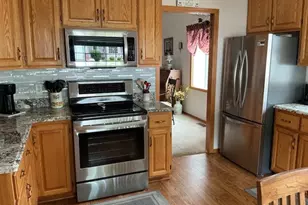 10577 Sycamore St NW, Coon Rapids, MN 55433 - Photo 4