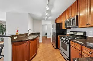 500 E Grant St, Minneapolis, MN 55404 - Photo 8