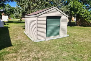 821 3rd St SE, Pipestone, MN 56164 - Photo 12